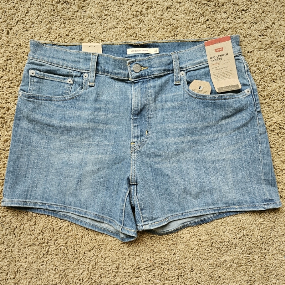 Levi's Mid-Length Mid-Rise Medium Wash Women's Denim Shorts